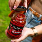 Red Jalapeño peppers sliced in vinegar brine - 330g - Image 3
